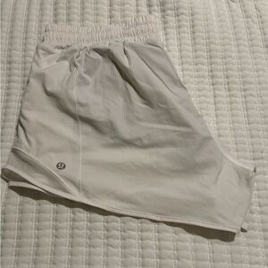 Lululemon Hotty-Hot Low Rise 4” short, white, EUC, 12